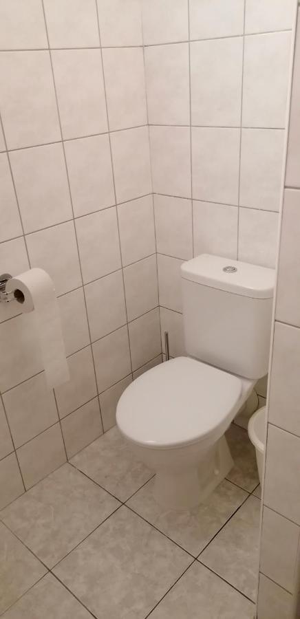 Booking Trzni Decin Esterno foto
