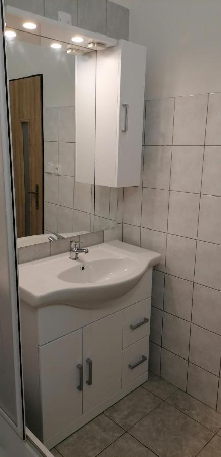 Booking Trzni Decin Esterno foto