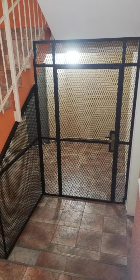 Booking Trzni Decin Esterno foto